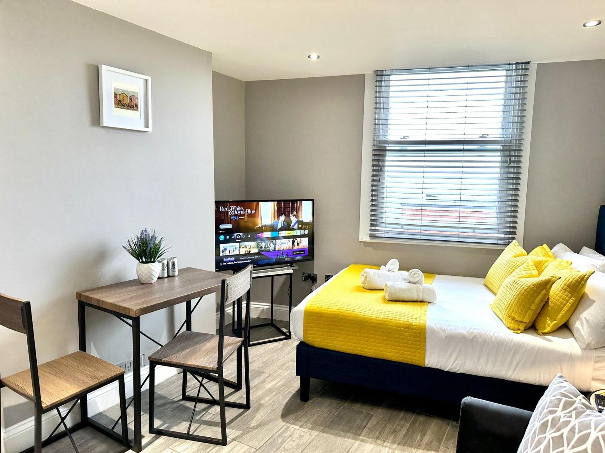 Stylish Studio With Sea Views Apartamento Brighton Exterior foto